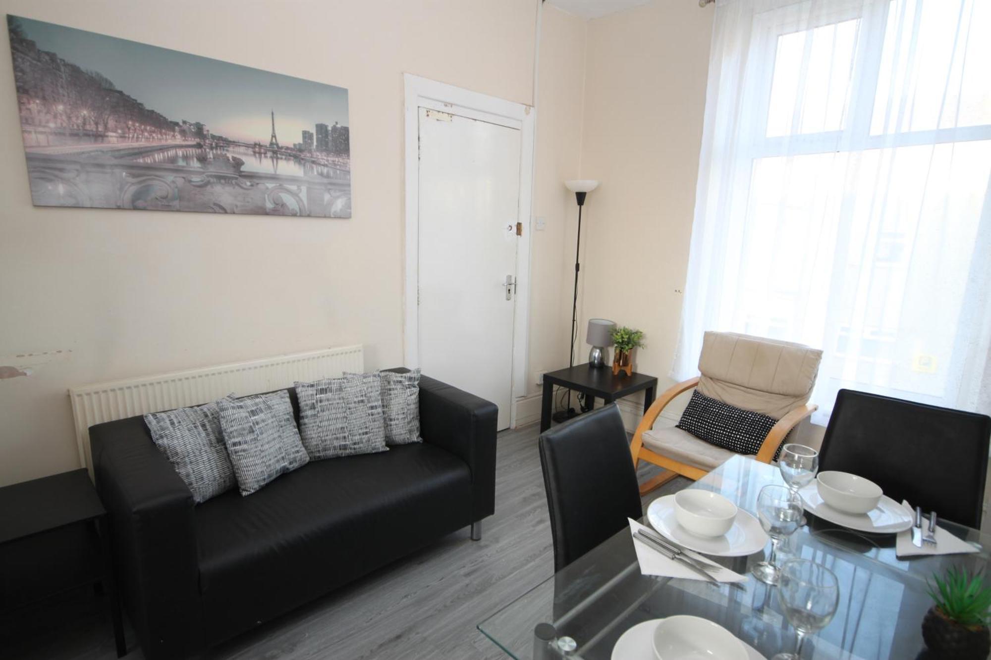 Barton Seaview, Self Catering Studio Apartments, Promenade & Central Beach Location, Families, Couples Or 23 Years Plus Only, Free Parking Blackpool Eksteriør billede
